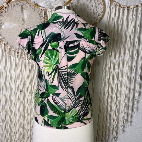 Alice + Olivia Randa Ruffle Henly Top in Silk Palm Print Size XS - Picture 11 of 13